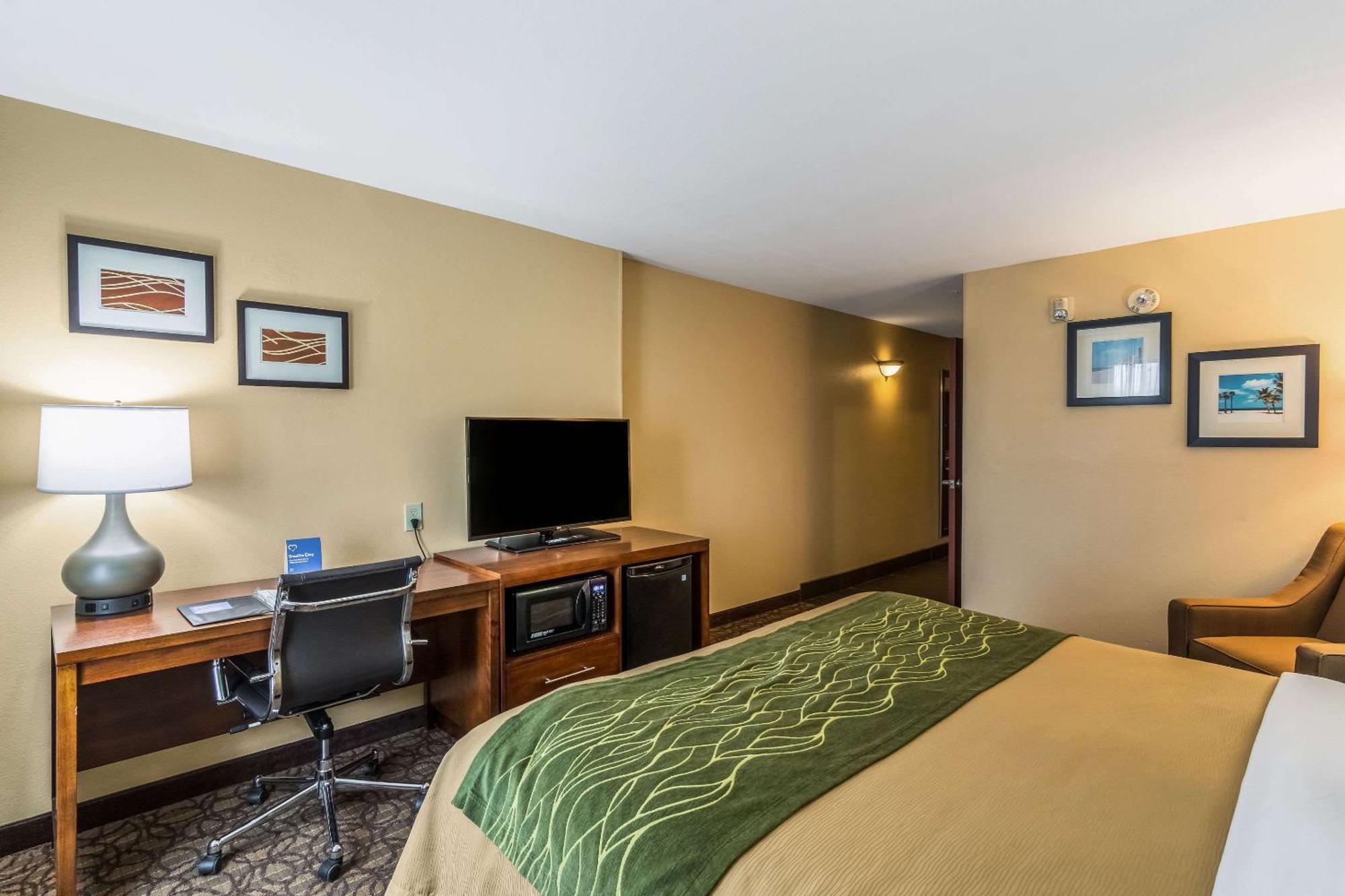 Comfort Inn & Suites Panama City North Dış mekan fotoğraf