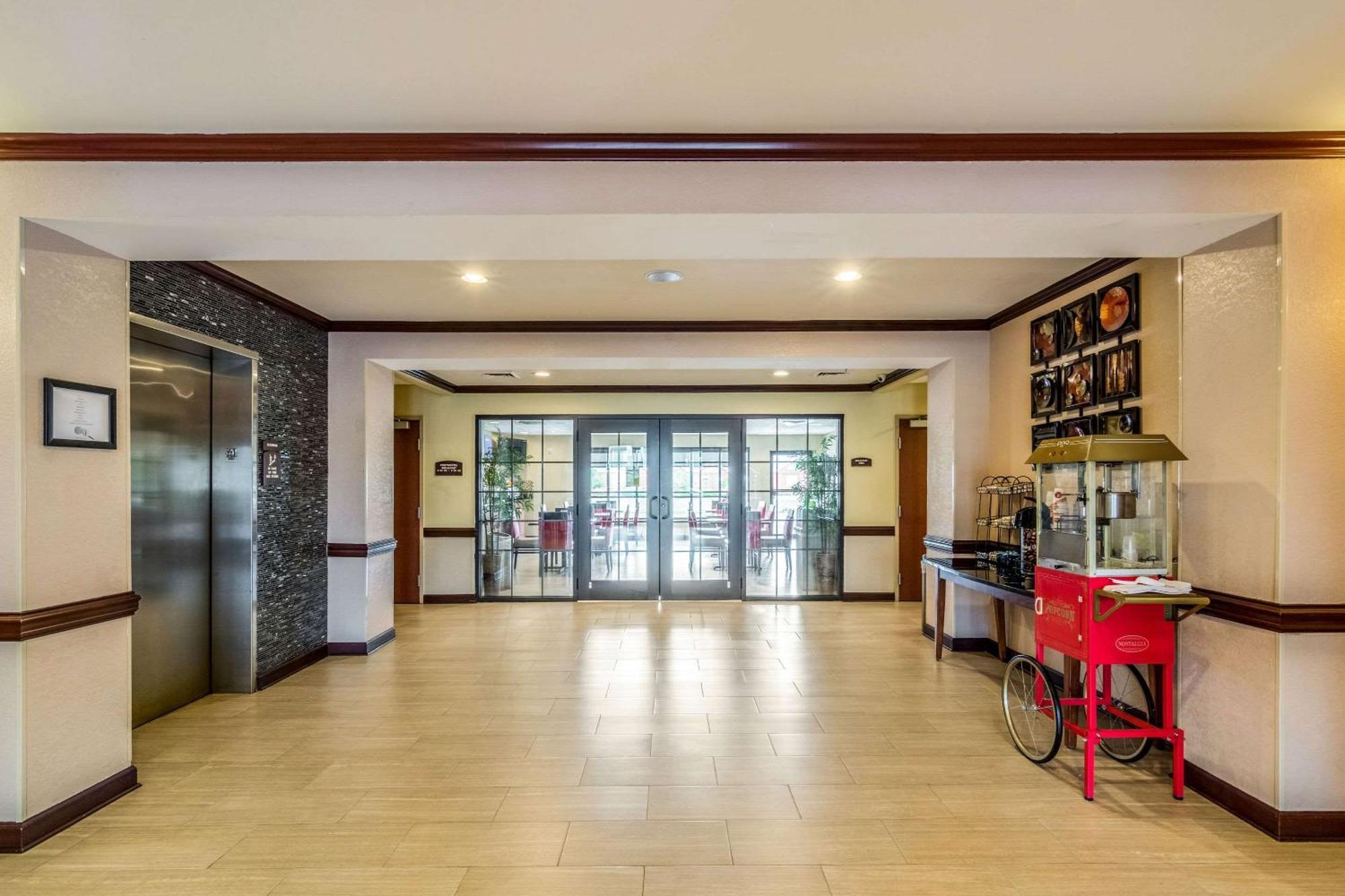 Comfort Inn & Suites Panama City North Dış mekan fotoğraf